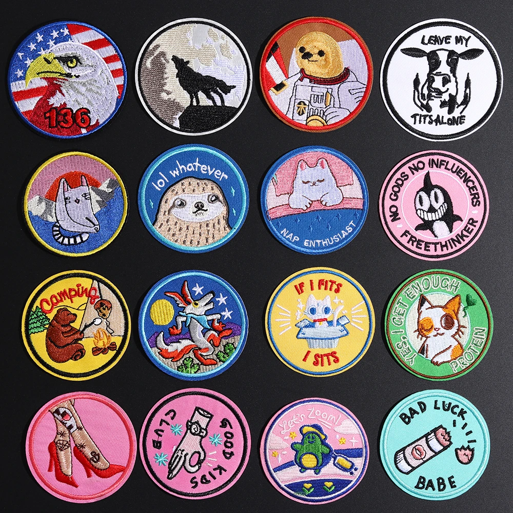 

Animal Round Eagle Cow Sloth Embroidered Appliques Iron On cat Fox wolf penguin The bear Patches Diy High-heeled shoes Badges