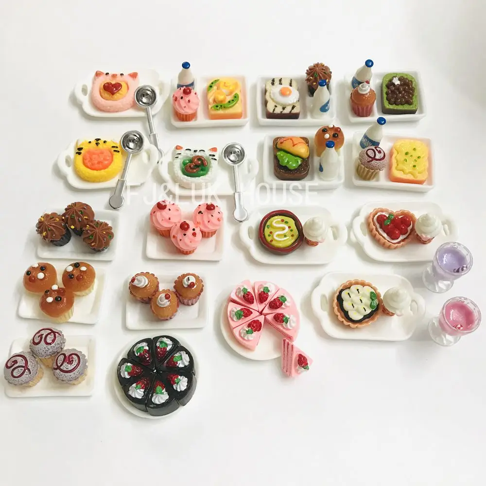 1/6 Scale Mini Pretend Food Toys Miniature Dollhouse Bread Cupcake Toast Bakery Shop for Blyth Barbies BJD Doll House Kitchen 2