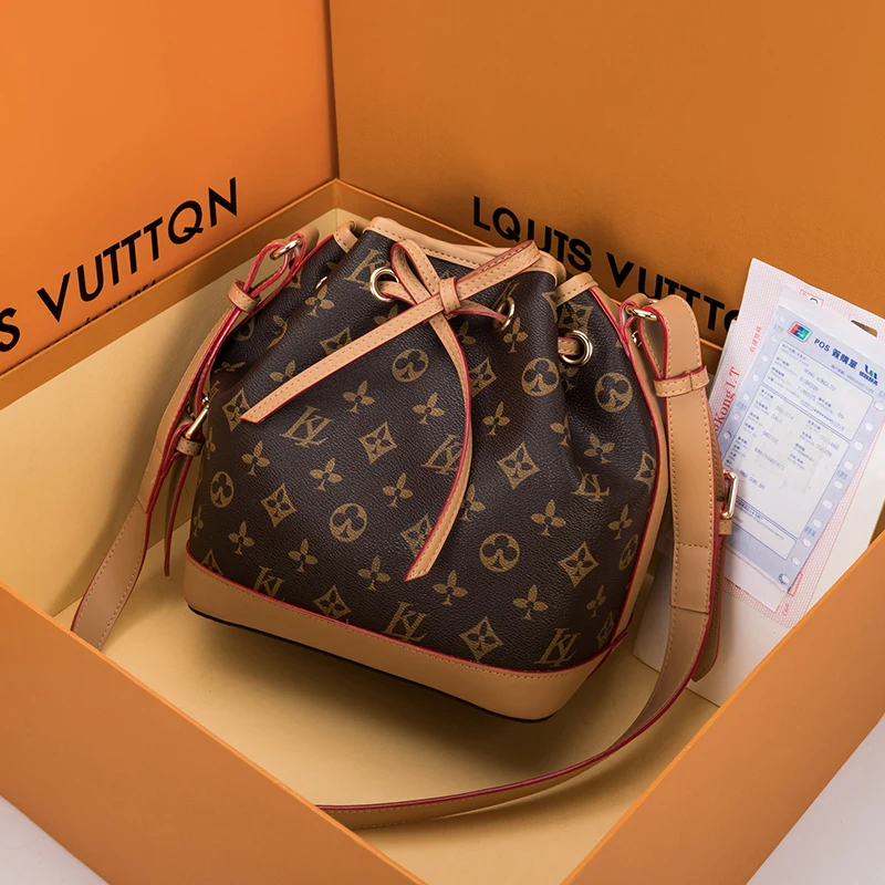 

2020 New All-match Genuine Leather Bucket Bag with Drawstring Ladies One Shoulder Messenger Small Bag Sacos De Mujer De Vestir