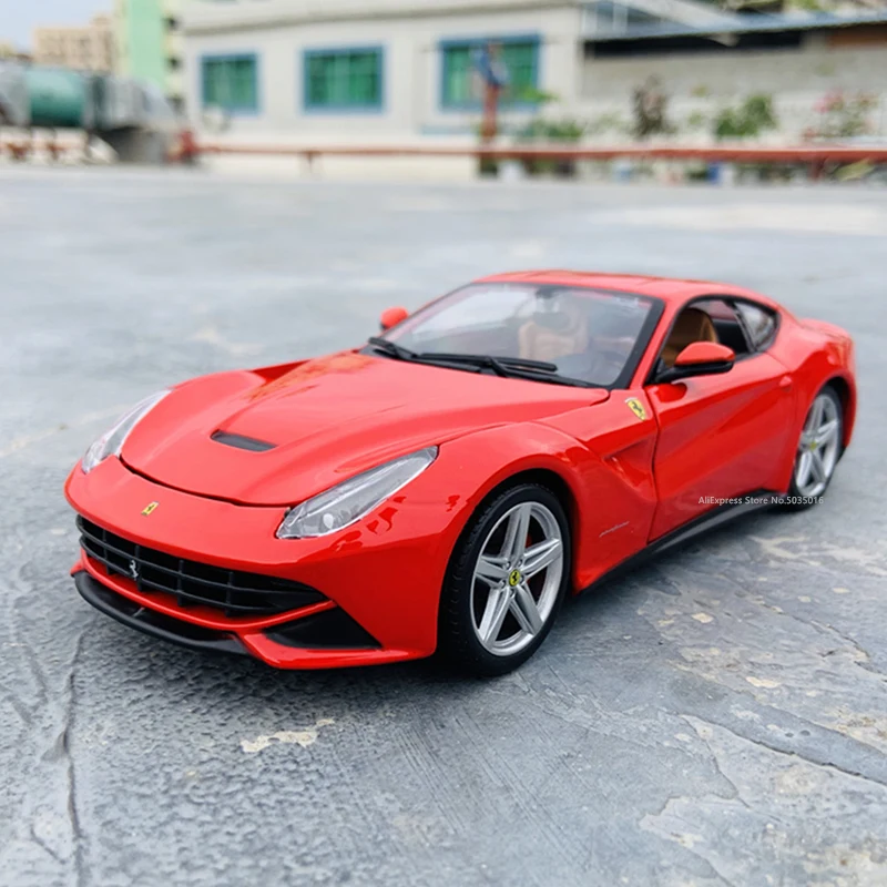 Bburago 1:24 Феррари F12 коллекция авторизованный производителем моделирование брелок