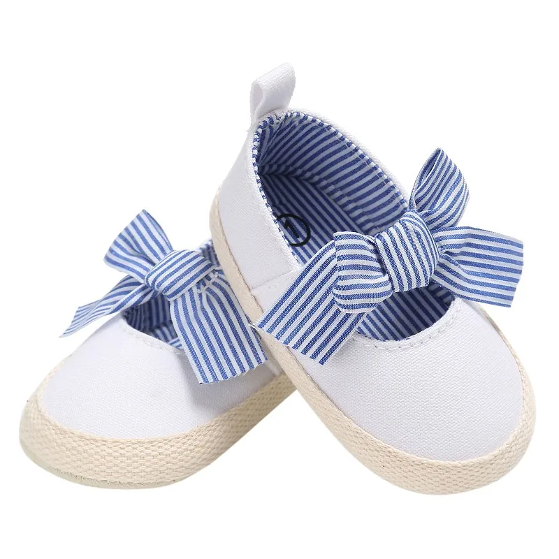 Обувь для маленьких девочек; коллекция года; полосатая обувь с бантом для маленьких принцесс; обувь для новорожденных; мягкая нескользящая обувь на нескользящей подошве; Размеры 0-18 м
