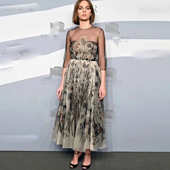 

Runway Dress Women Embroidery Flower Dress Casual Day Time Women Fashion Dress