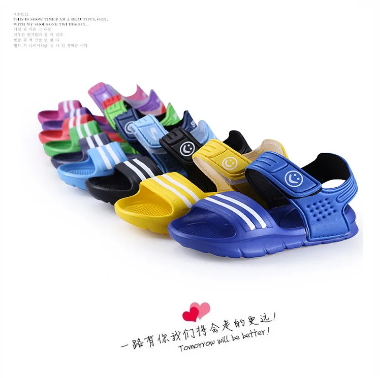 Летняя новинка, Корейская версия, Детские износостойкие сандалии с мягкой подошвой для мальчиков и девочек, пляжная обувь для отдыха с противоскользящей подошвой