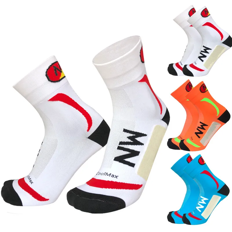 

3 Color New Comfortable Breathable Cycling Socks Men Women Left and Right Feet Running Racing Bike Socks