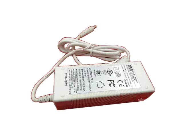 

Laptop Power Adapter 12V 5A, Barrel 5.5/2.1mm, IEC C14, GM601-120500