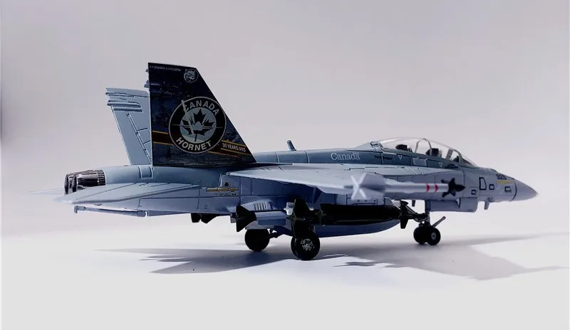 Wltk Канада Air Force McDonnell Douglas F/A-18F супер орнет истребитель-бомбардировщик 1/100 литая модель