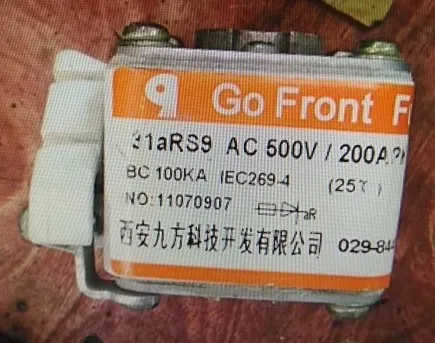 Предохранители: RS9 AC500V 200APD/RS9 AC500V 350AL-2/27B RS9 AC500V 300A L/34B RS9 AC500V 400A L/RS9 500V 500A L-4d aR