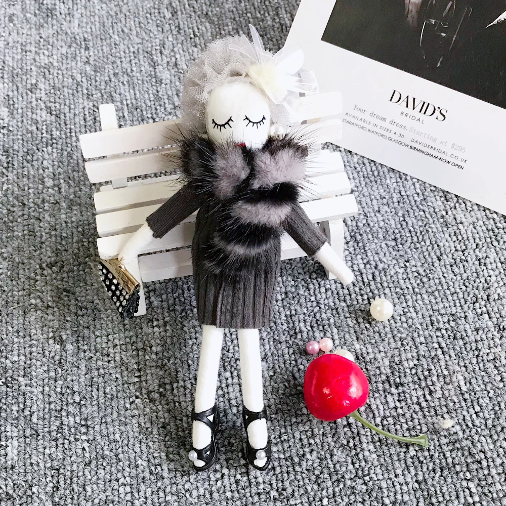 

Handmade Fahion Modern Girl Real Mink Fur Keychain Miss Lady Bag Pompom Bag Charm KeyRing Luxury Car Jewelry Pendant Keychain