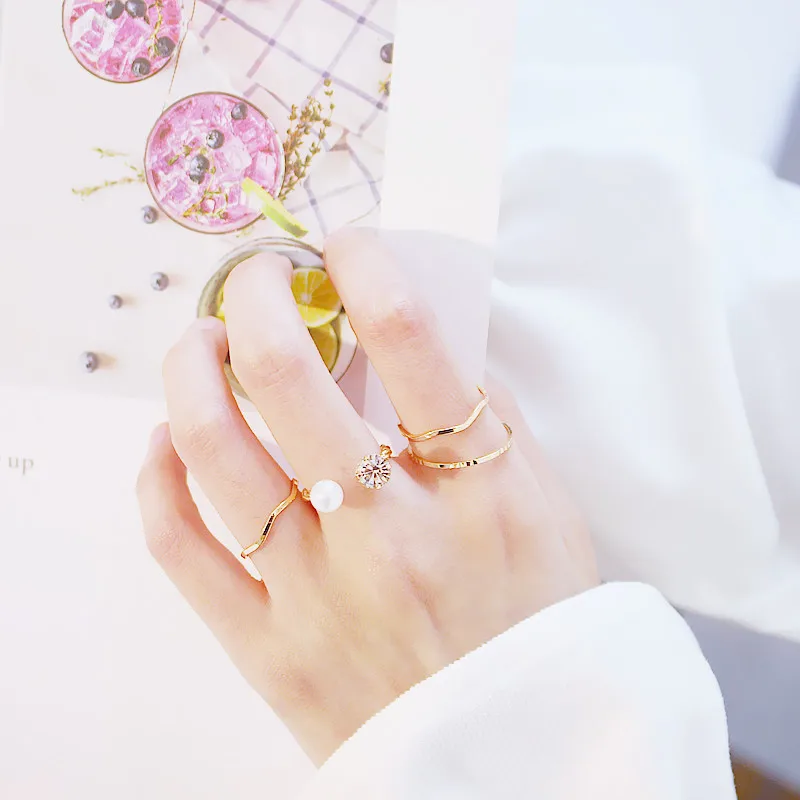 

2019 Hot sale Silver gold Color 4 Pcs/Set Korean Style Rings Simple Joker Metal Finger Ring Adjustable For Women Gift Ring set