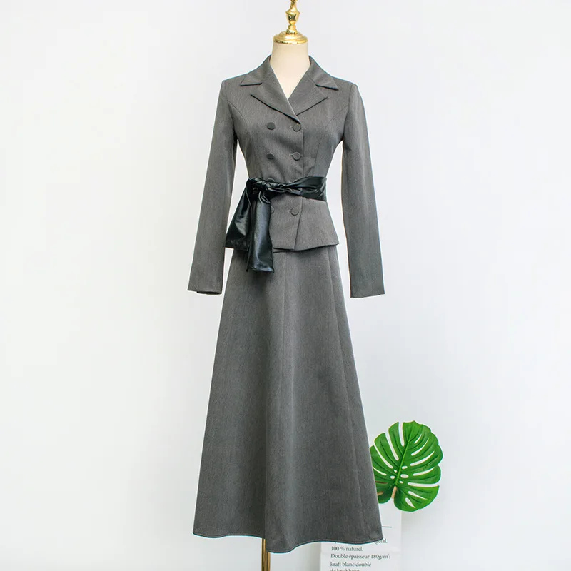 12105944279_1460869951