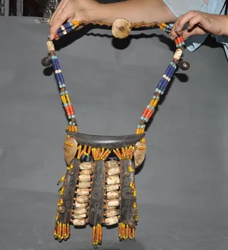 

christmas Rare Old Tibet Buddhism Beeswax Coral Shell Cattle Bone Bronze amulet necklace new Year