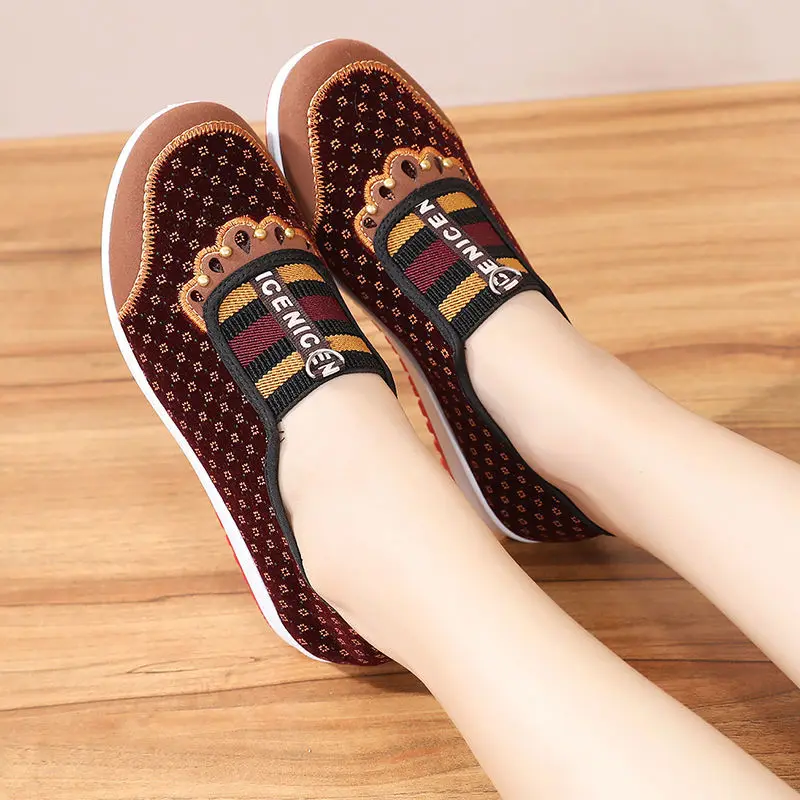 Shoes Women's Soft Bottom Non-Slip Middle-aged Leisure Cloth Flats Mom Shoes Female Casual Zapatos De Mujer