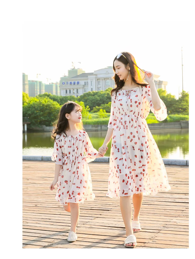 Cherry Pattern Print Mother Daughter Dress Chiffon Material Family Matching Outfits Patchwork Clothes Mom and Daughter Dress