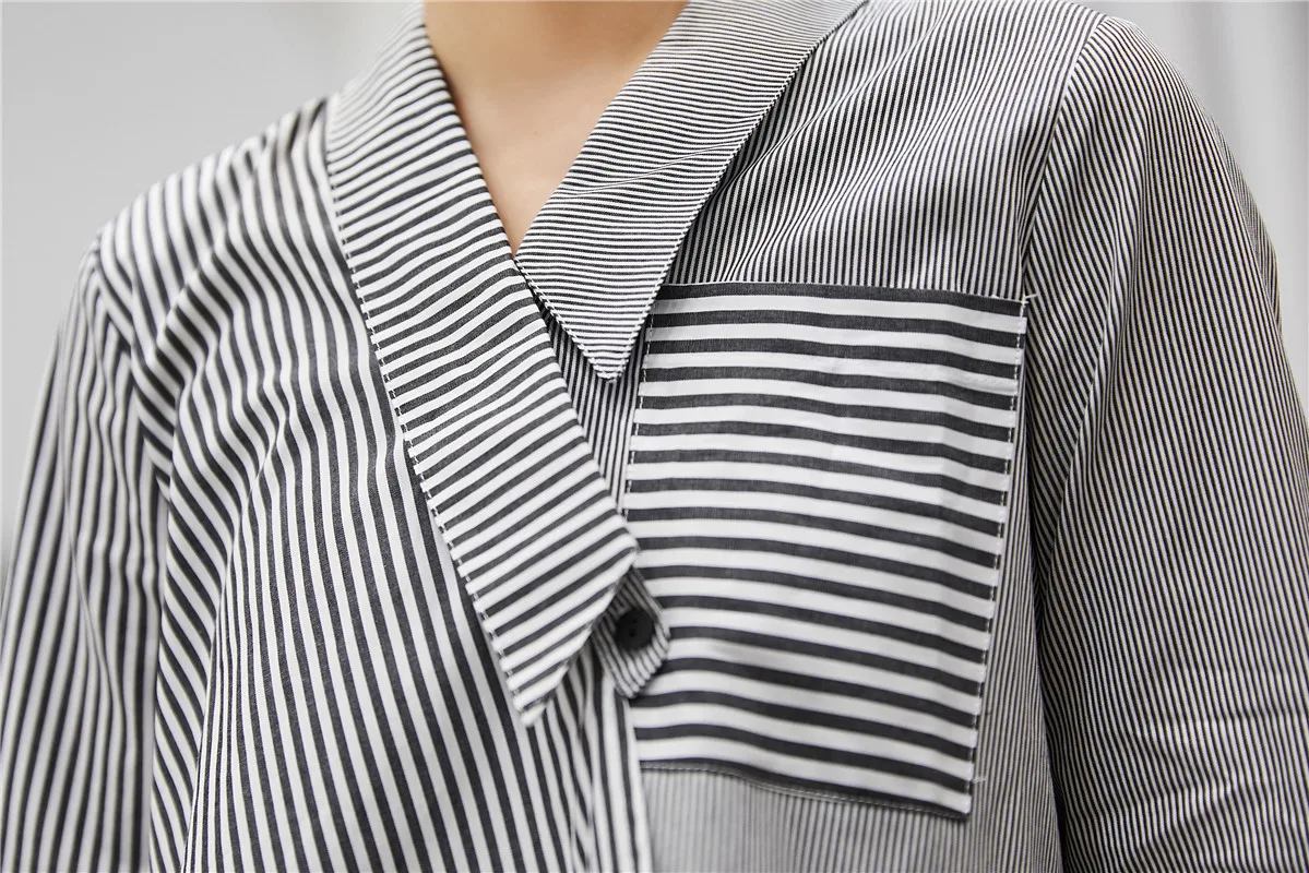  [EAM] Women Black Striped Asymmetrical Split Joint Blouse New Lapel Long Sleeve Loose Fit Shirt Fas