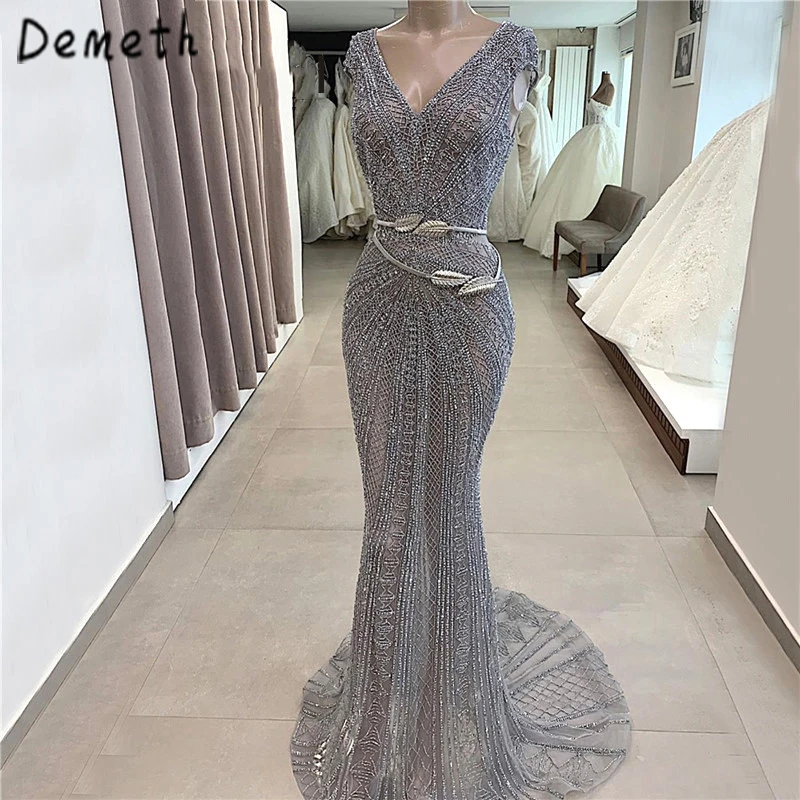

Dubai Grey Luxury Evening Dresses Without Sash V-Neck Crystal Beading Evening Gowns Sweep Train Mermaid Formal Dress
