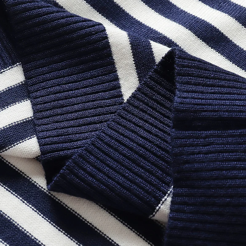 9232435982_760976477