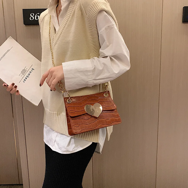 

INS Textured Metal Vintage Bag Women's 2019 New Style Heart Western Style Versatile Chain Shoulder Square Sling Bag