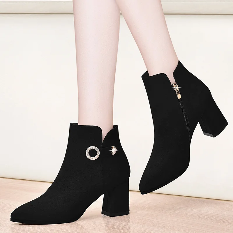 

Dunhu Pointed-Toe Man-made Diamond Chunky-Heel Short Boots Women's 2019 Autumn And Winter New Style Martin Boots Ankle Boots plu
