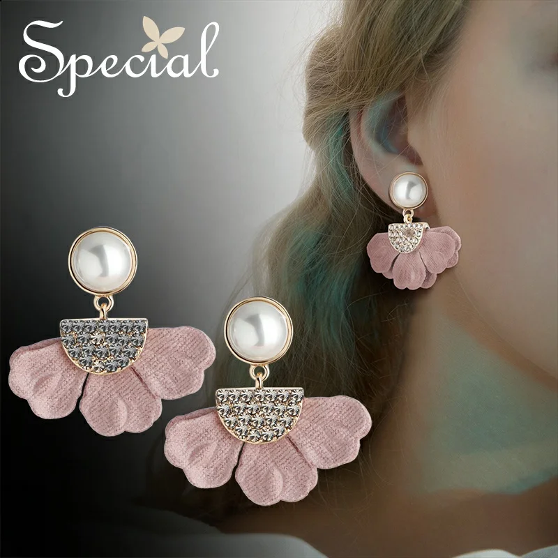 

Special Europe and the United States multi-color earrings, earrings and earrings are a garden.