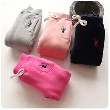 Коллекция года; Сезон Зима; стиль; корейский стиль; детские брюки с вышитым кроликом для мужчин и женщин; Детские утепленные брюки с начесом