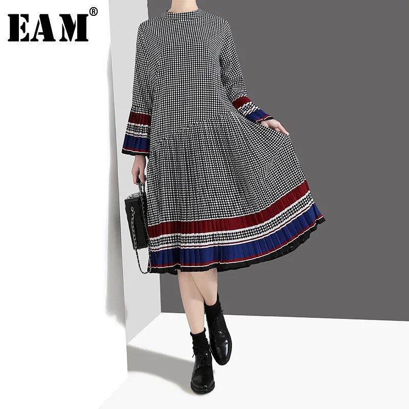 

[EAM] 2019 New Spring Summer Stand Collar Long Flare Sleeve Plaid Printed Ruffle Pleated Hem Loose Dress Women Fashion JO187