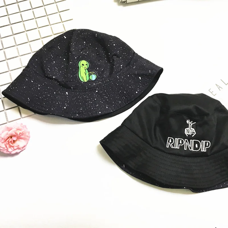 Topi Ember Bordir Alien Katun Modis 