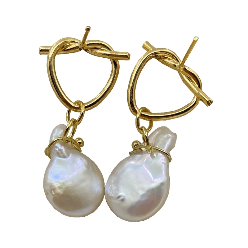 

Handmade Baroque Pearl Gold Color Earrings ES0010