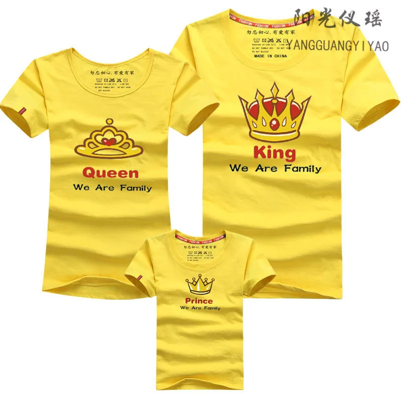 Father Mother Daughter Son Crown T shirt Family Matching Clothes Outfits Look Daddy Mommy and Me Baby Dress King Queen Princess