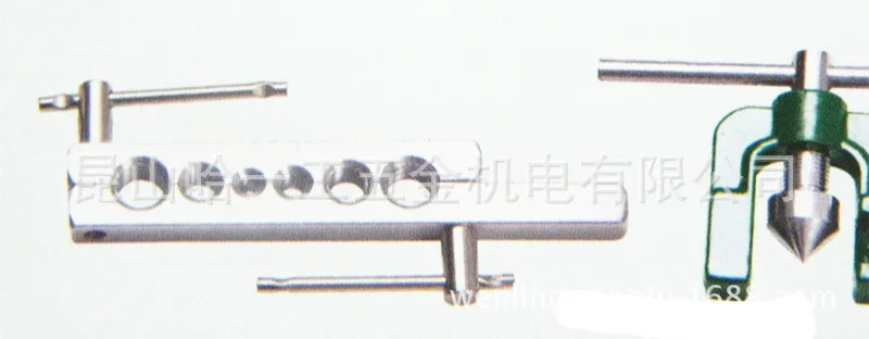 

Deli 6-15 Size Reamer DL2505 Manual Copper Pipe Casing Roller Set Metal Tube Pipe Expander