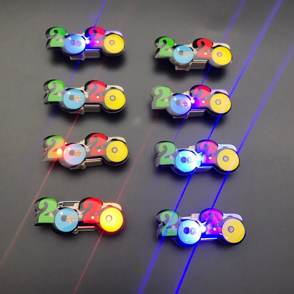 

25pcs/lot Free shipping 2020 New Year LED Flash Light brooch Luminous Badge Glow Pins New Year Party Gifts Party Accessories
