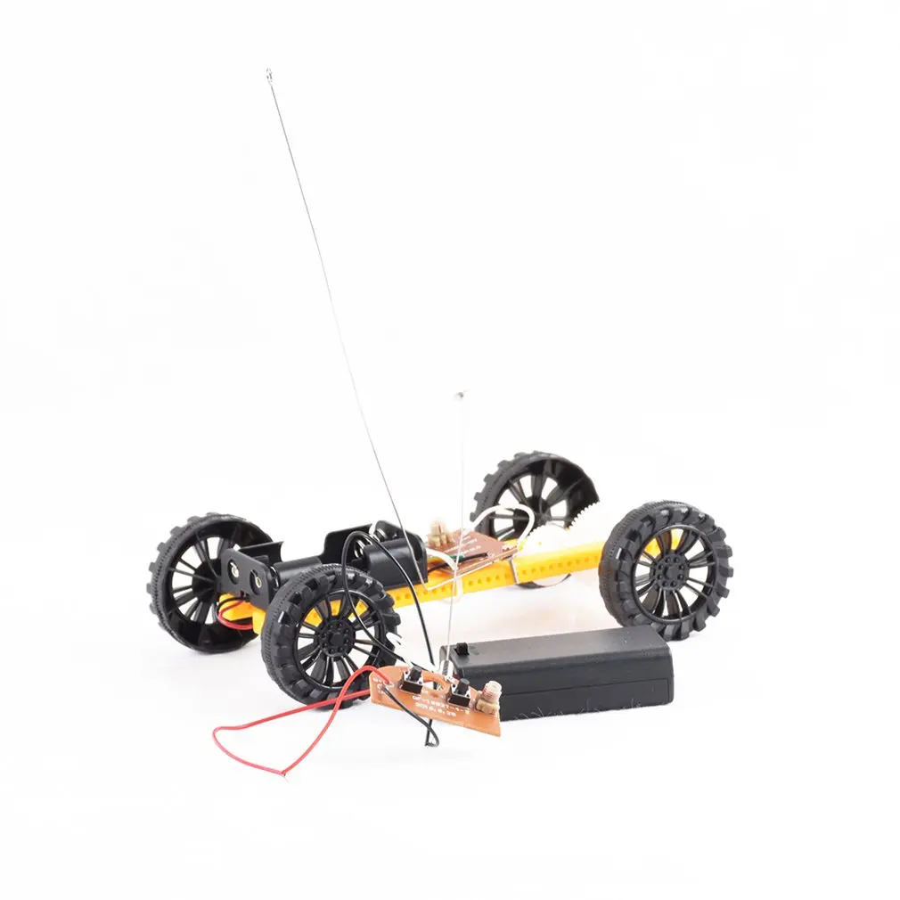 Двусторонняя машинка с дистанционным управлением Diy Игрушечная машина в сборе Игрушечная машина технология малого производства два вида колес