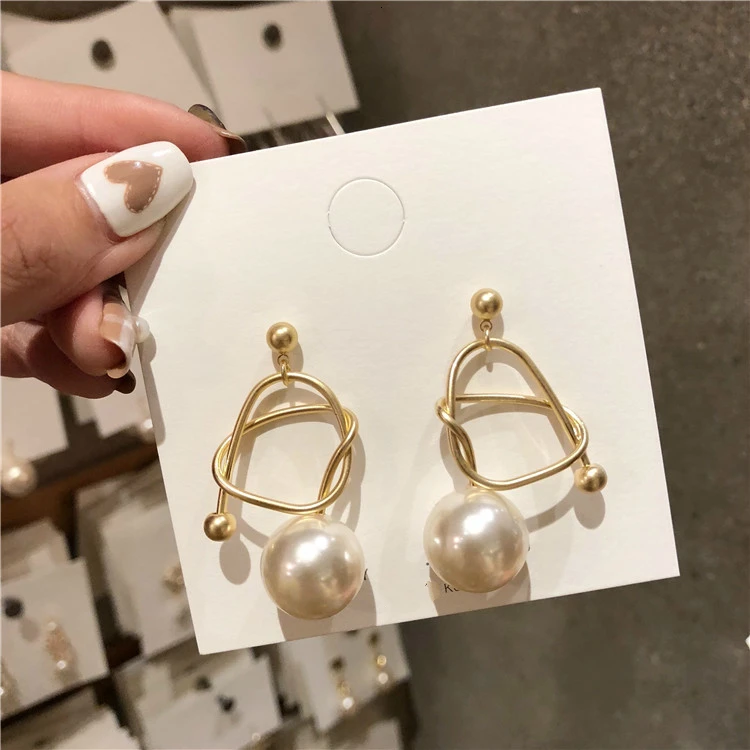 New Korean Gold Metal Line Twisted Hollow Out Big Pearl Long Earrings for Women Girl Wedding Party Gift