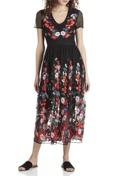 

Brand Fashion Women High-end Luxury Summer Embroidery Flower Short-sleeved Long Dress