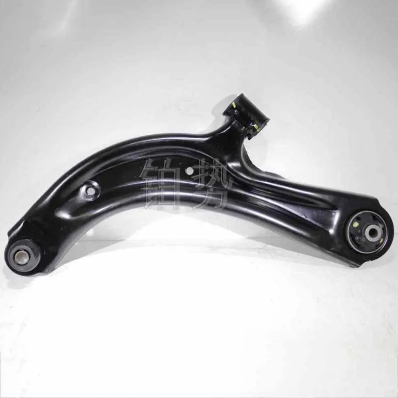 

Car Front lower arm 2011-Nis sanT iid aSy lph yBl ueb ird 1.6L 1.6XE 1.8XL CVT Front lower suspension arm Front triangle arm