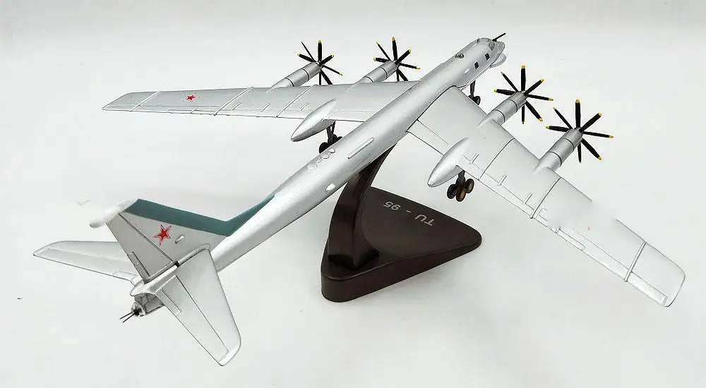 Русский TU-95 1/144 литья под давлением модель самолета ATLAS