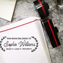 Эта книга относится к пользовательскому учителю имя чернил штамп, персонализированная Самостоятельная чернильная библиотечная печать, английский испанский печать учителя