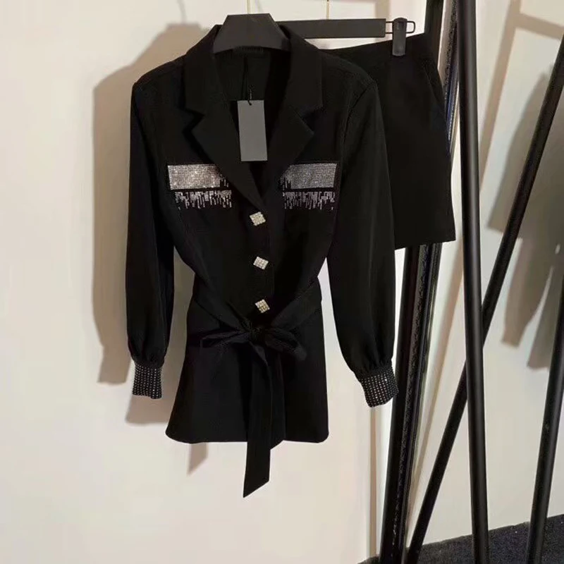 

9.7 2019 New High quality Diamonds button pockets long sleeve coat + empire casual shorts suit