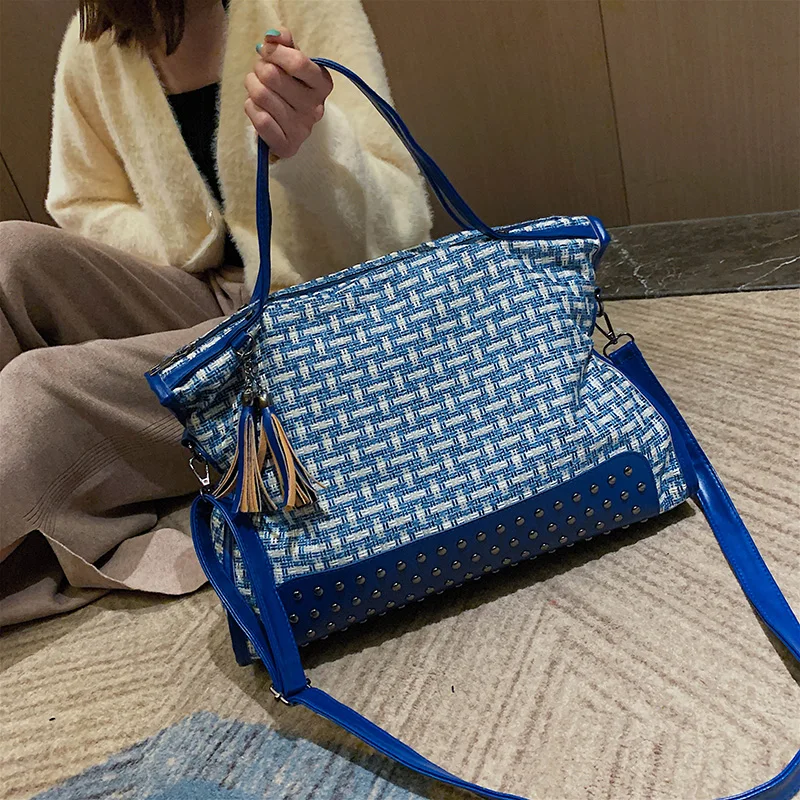 

Korean Style High Quality Cotton Linen Women Handbag 2019 Rivet Decorative Fashion Shoulder Bag Designer Tassel Crossbody Bags