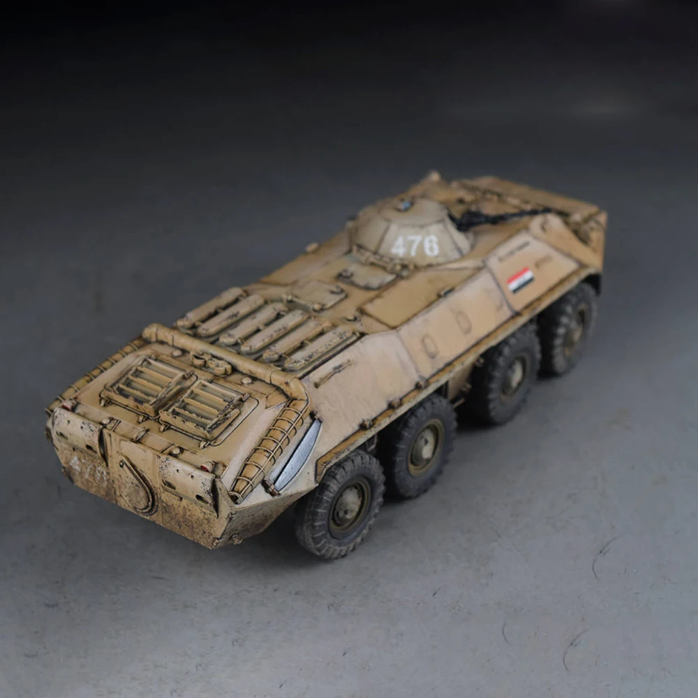 Новинка 1/35 г. Ручная роспись современный BTR-70 в Ираке модель автомобиля для любителей коллекции