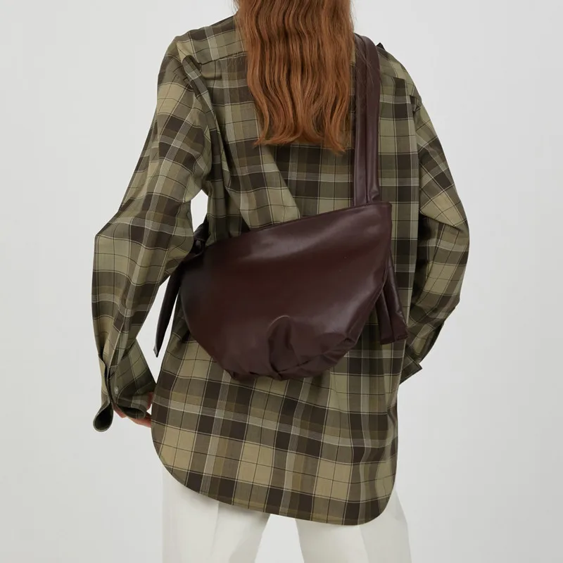 

French Niche Custom Package 2019 Autumn and Winter New Niche Tide Brand Design Soft Face Shoulder Messenger Bag