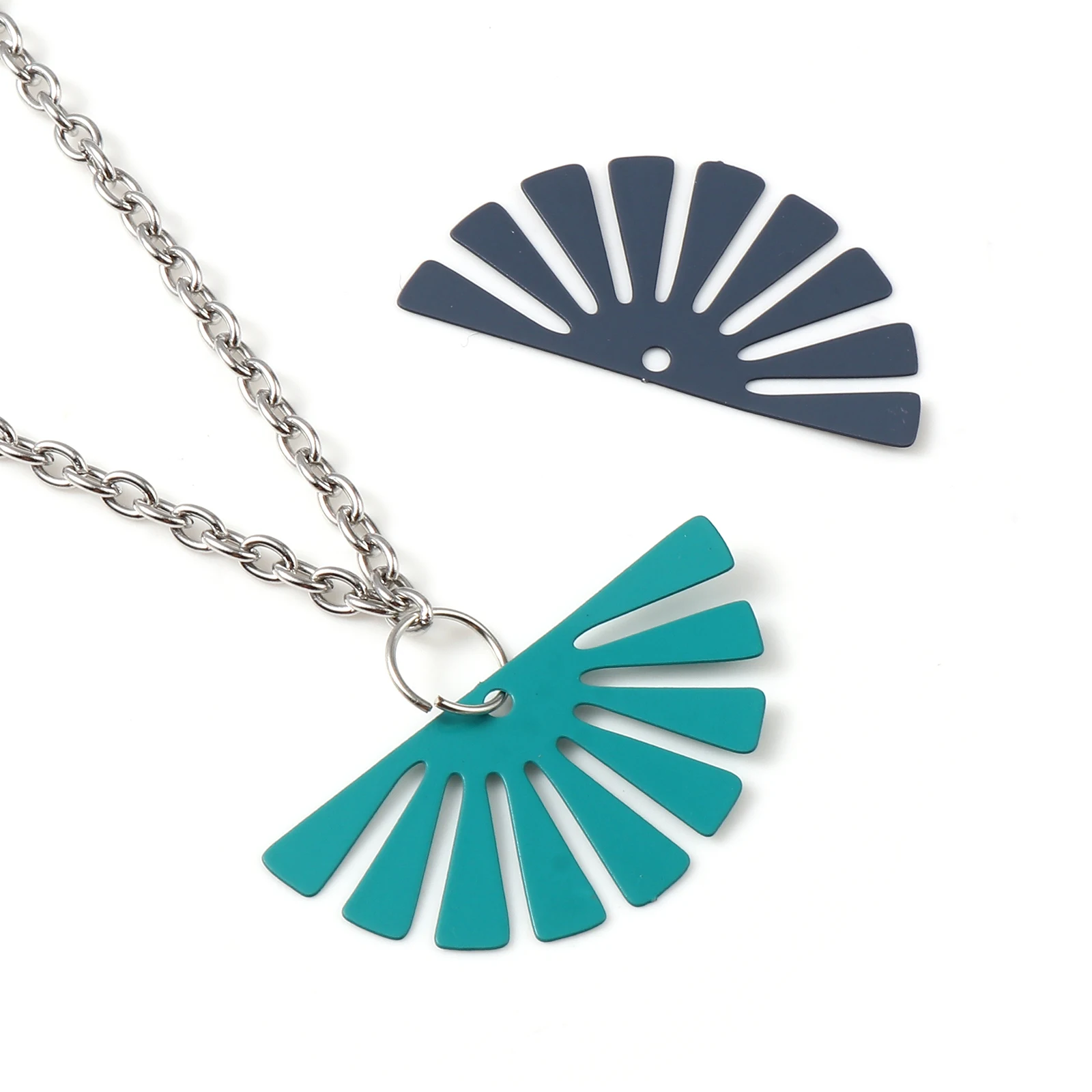 20 PCs Matel Half Round Filigree Stamping Pendants Stripe Painted Hollow Charms For DIY Jewelry Finding Accessories 3.5 x 1.8cm