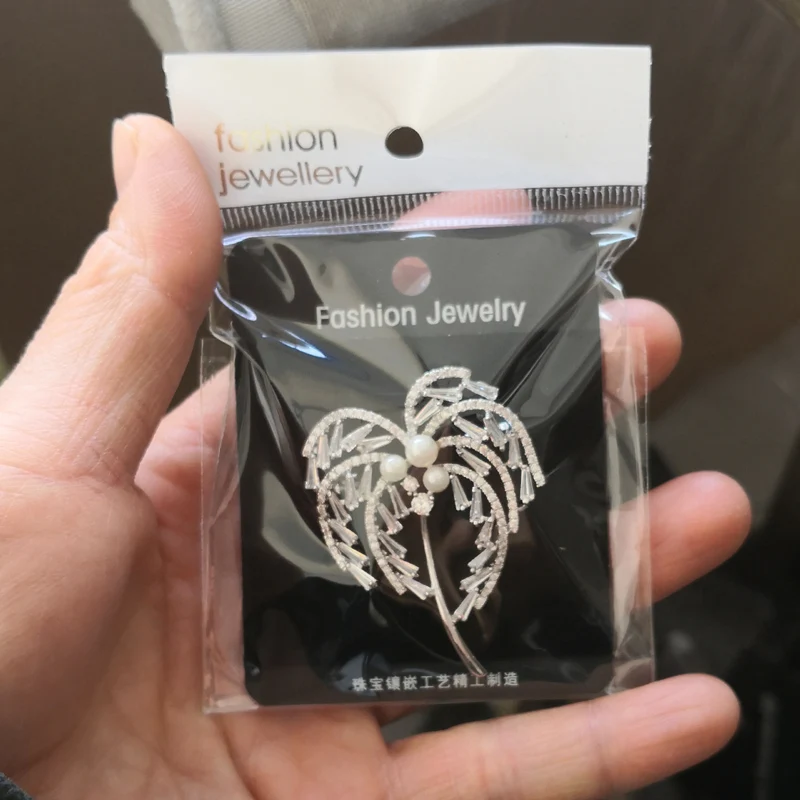 Zircons Pearl Palm Tree Pin Brooches Copper Coconut Tropical Plant Brooches Jewelry For Women Personality Clothing Corsage