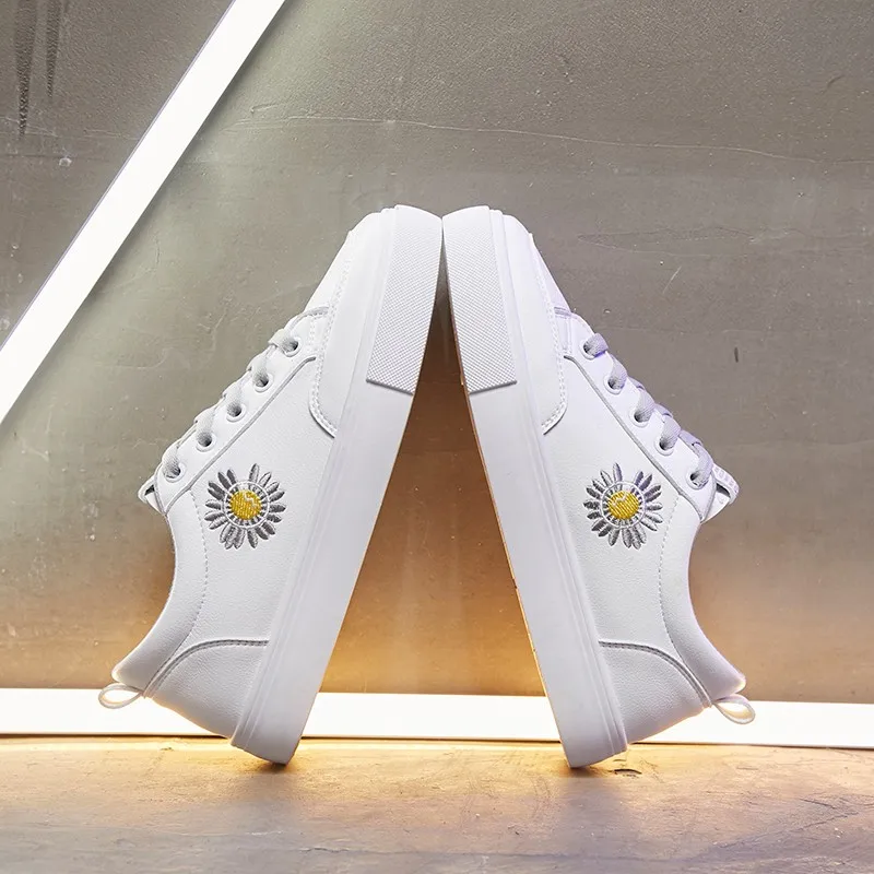 

Women Sneakers Fashion Breathble Vulcanized Shoes Women leather Platform Shoes Women Lace up Casual Shoes White U20-49