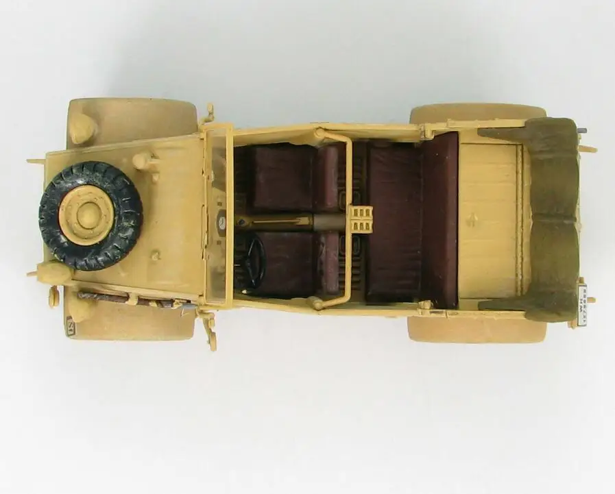 HM kubelwgen type 82 Afrika-Corpss PzAbt 501 HQ компания обслуживания Tunisia 1943 1/48 литья под давлением модель грузовика
