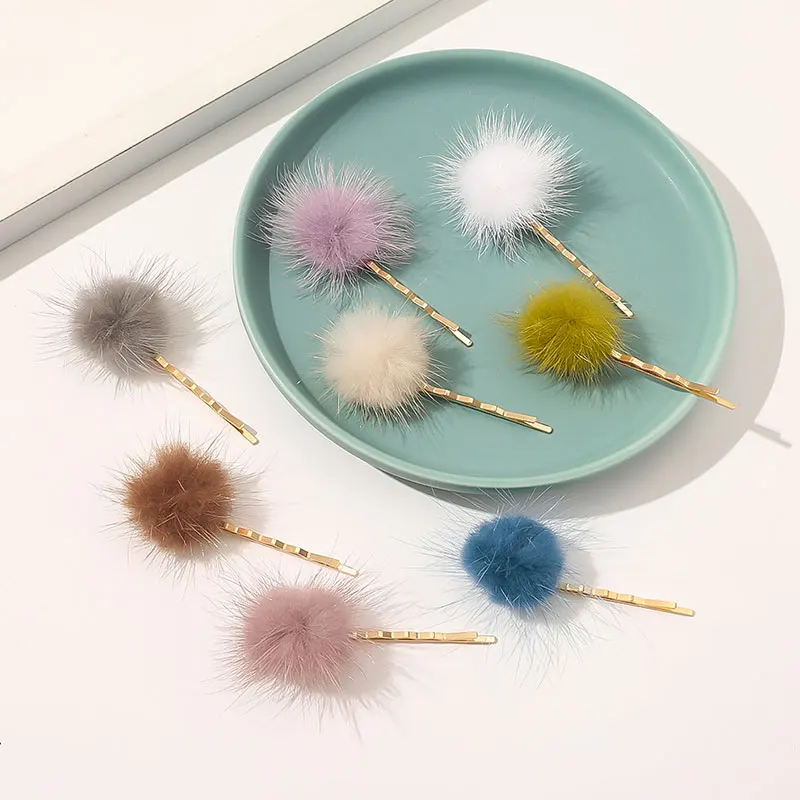 

Plush Hair Clip 1Pcs Candy Color Pom Furry Ball Barrettes Sweet Hair Ornament Fashion Hair Accessories Faux Mink Fur Hairpin