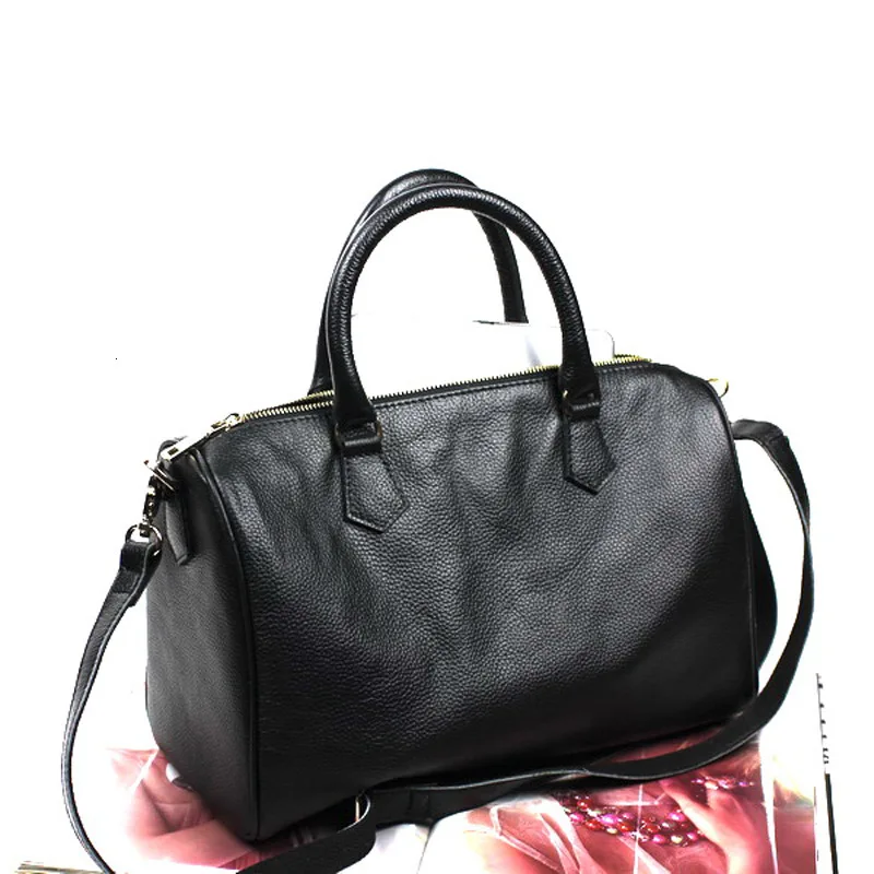 

2019 Head Layer Cowhide Concise Portable Satchel