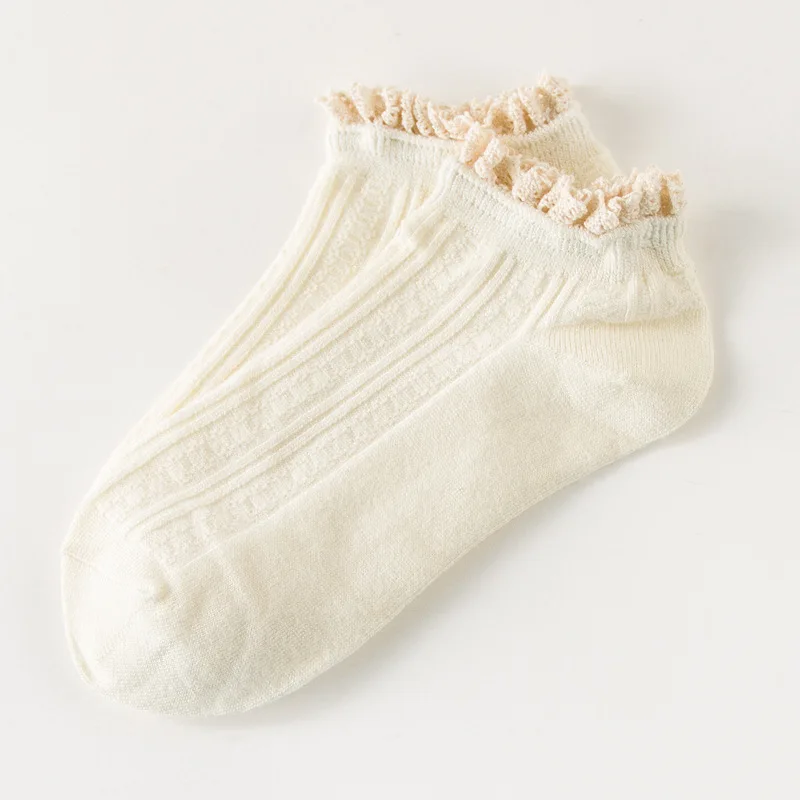 Женские носки повседневный стиль, кружевные мягкие удобные носки Harajuku, для девушек, чистый карамельный цвет, хлопковые шорты для скейтборда, короткие носки - Цвет: Milk white