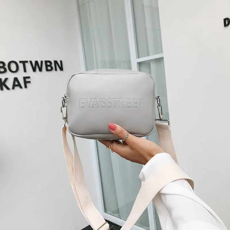 

2019 South Korea INS Simple Versatile Wide-Strap Hong Kong Style Retro CHIC Shoulder Mini Shoulder Bag WOMEN'S Bag