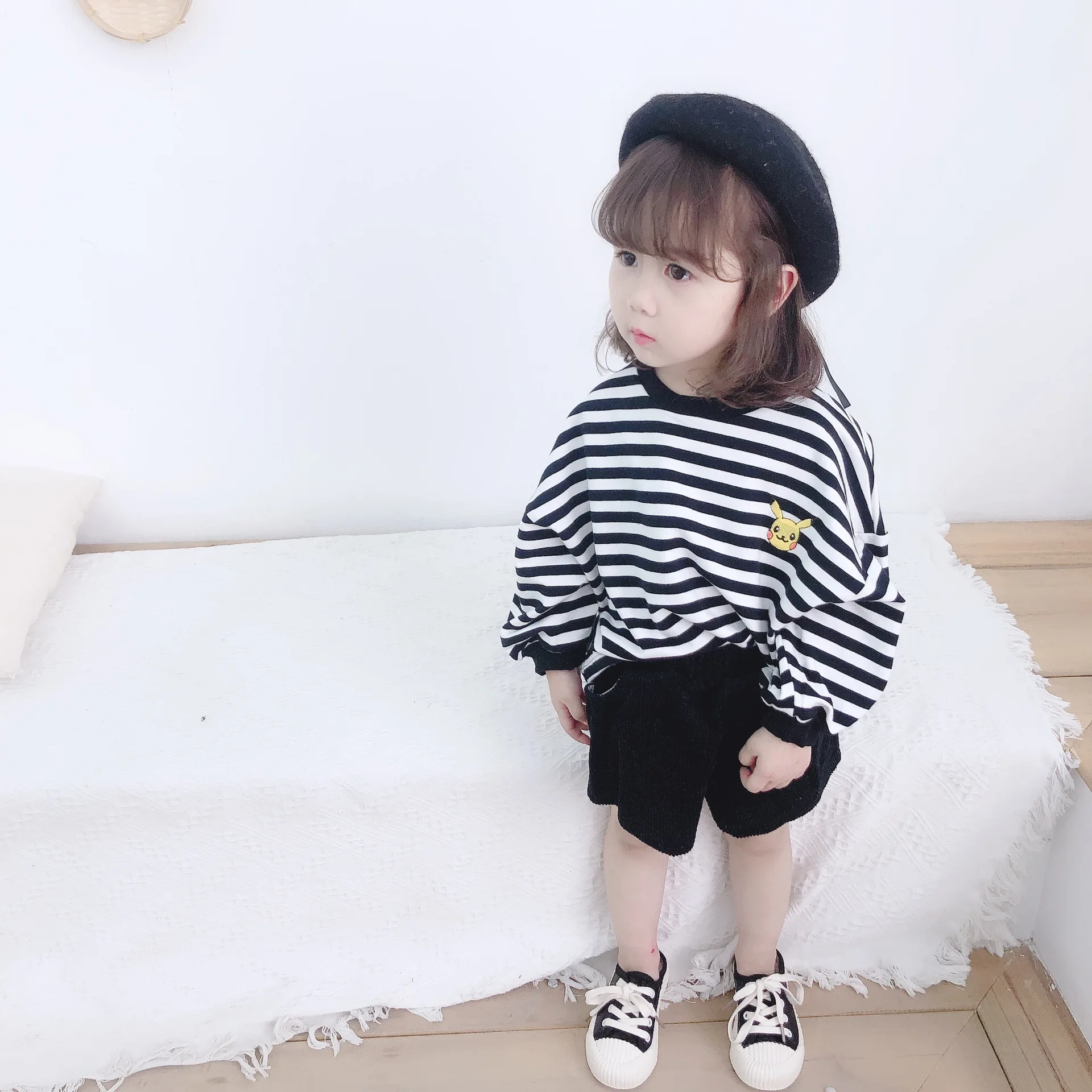 travel snail 0-6T kids t-shirts girls boys striped t-shirt sweater boys children wear tops Lantern Sleeve Korean blouse