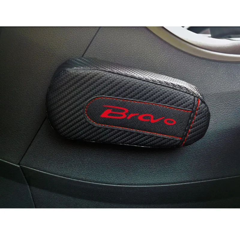 Для Fiat Bravo, 1 шт., углеродное волокно, кожа, авто подушка для ног, наколенник, Автомобильный Дверной рычаг, накладка, автомобильные аксессуары, защита для автомобиля